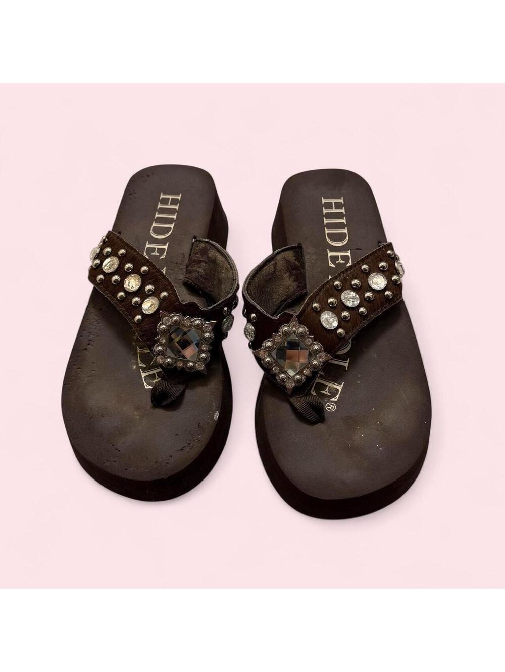 Vintage Y2K Brown Bedazzled Platform Flip Flops